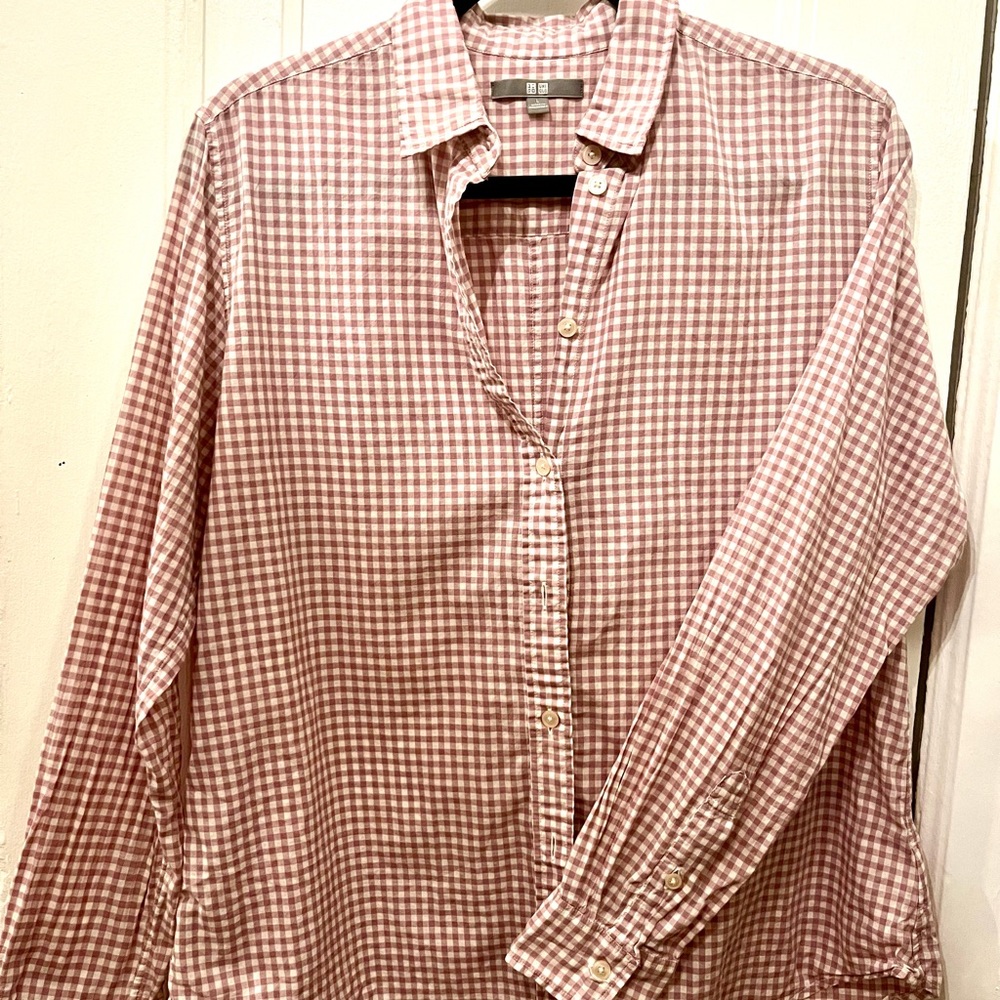 Uniqlo lavender/white checkered button down shirt